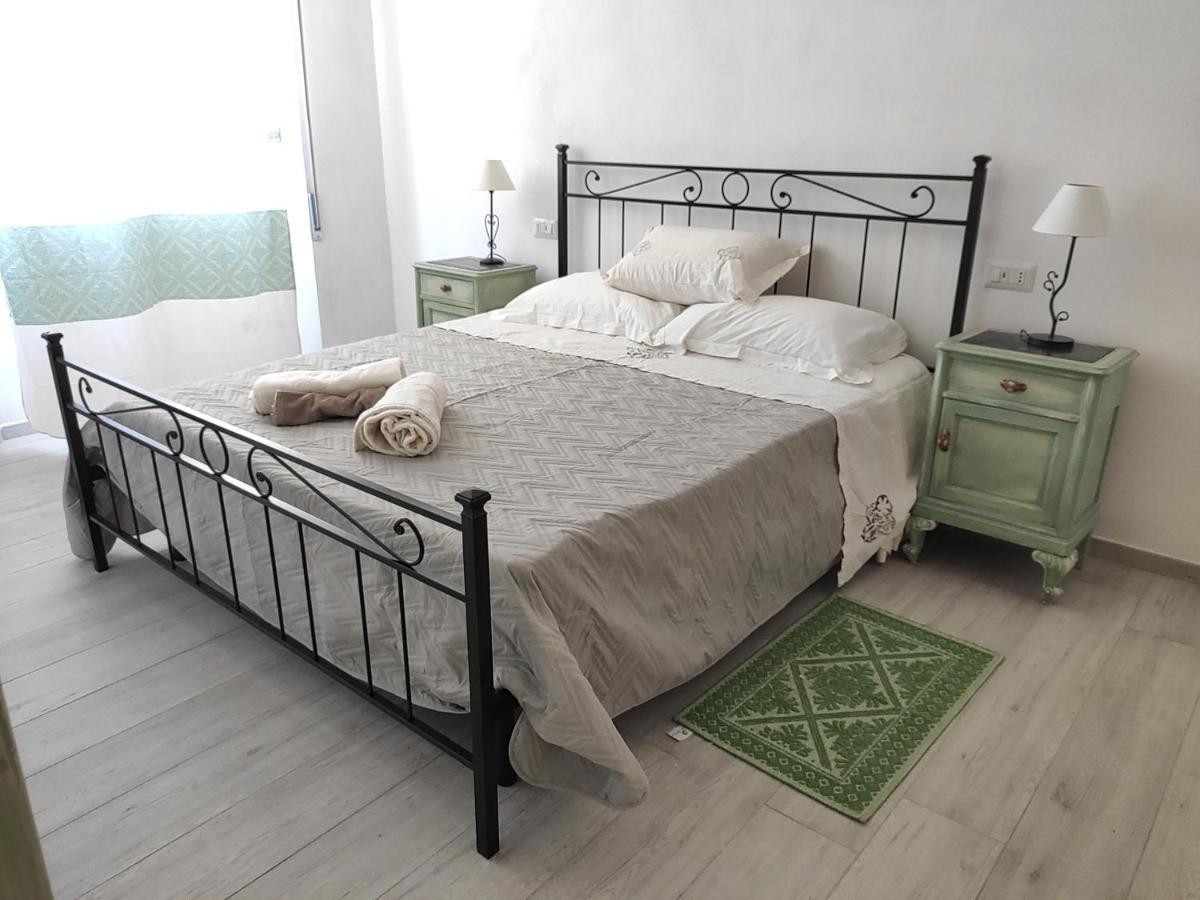 L'Ajaccio B&B La Maddalena  Ngoại thất bức ảnh